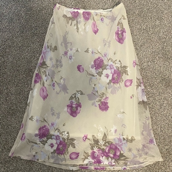 eva scacchi Dresses & Skirts - Eva Scacchi Made in Italy Floral Cream and Purple Crimped Midi Skirt Size 8